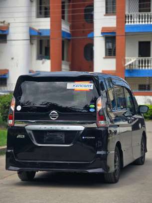 Nissan Serena epower black 2019 image 13