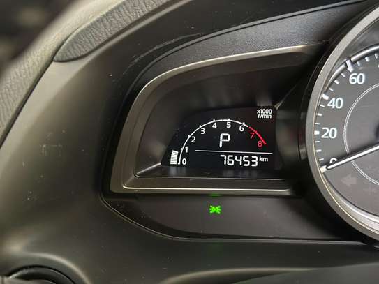 Mazda axela  petrol image 2