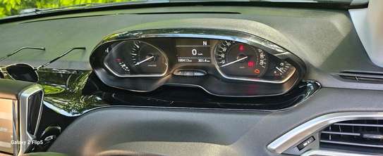 Peugeot 208 Grey Petrol Manual Compact City Car image 3