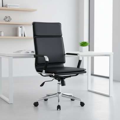 Office Chair : High Back Black Office Chair  In Kebirigo image 2