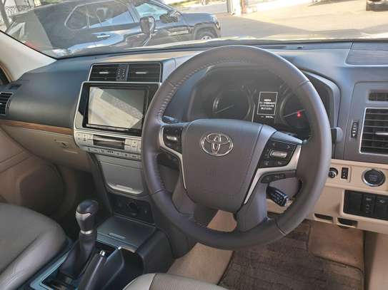 Toyota landcruiser prado image 5