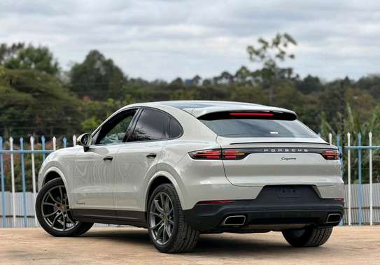 2020 Porsche Cayenne coupe image 6