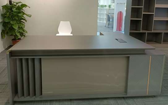 Office desk:  2.4 meters Executive Office Desk image 3
