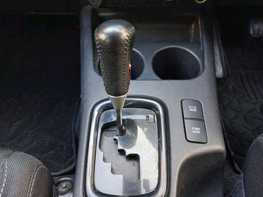 TOYOTA HILUX DOUBLE CABIN 2019MODEL image 8