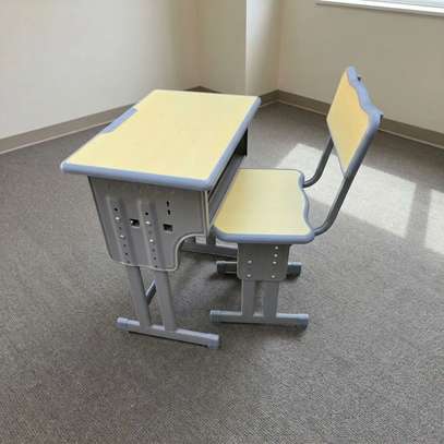 Kids Adjustable Desk and Chair Set image 5