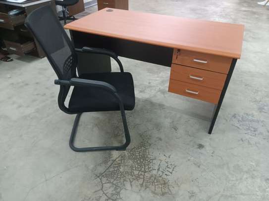 1.4 M Iported Wooden 3 Drawer Economic Desk image 5