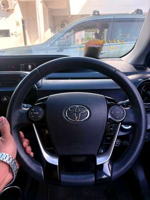 Toyota   aqua hybrid image 6