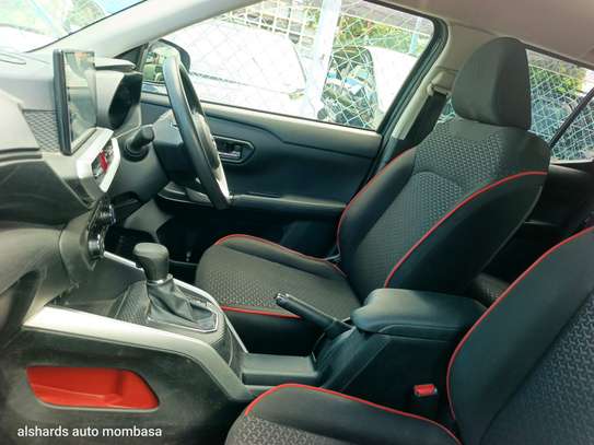 Daihatsu Rocky image 8