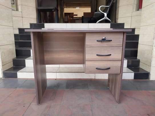 3 Drawer Lockable Home Office Desk image 8