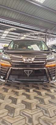 Toyota Vellfire Executive Grade sunroof 2018 image 2