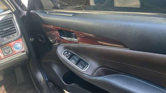 TOYOTA CROWN ROYAL SALON HYBRID 2015MODEL image 7