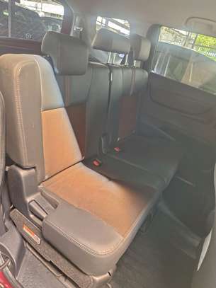 Toyota Sienta hybrid Redwine 2019 image 8