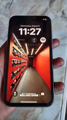 iPhone 11 image 3