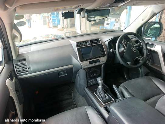 Toyota Land Cruiser Prado diesel image 2