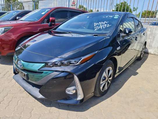 Toyota Prius plug-in hybrid Sport 2018 image 3