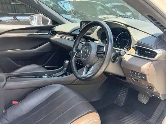Mazda Atenga petrol image 7