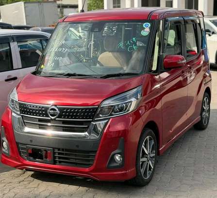 NISSAN DAYS ROOX HIGHWAY STAR 2019MODEL image 2