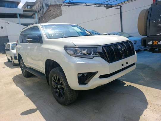 TOYOTA PRADO TXL image 3