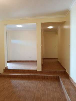 4 Bedrooms massionate House in Kamakis Bypass image 2