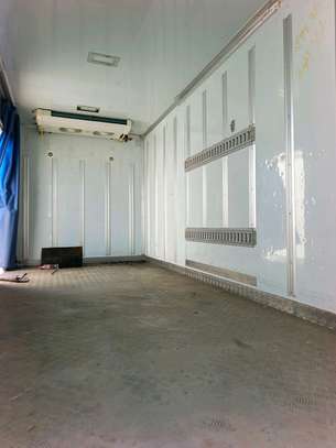 Isuzu elf npr85  freezer manual image 6