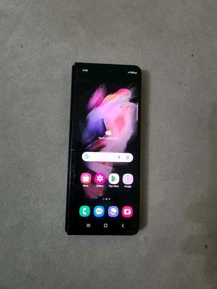 Samsung galaxy zfold 3 12+8 Ram 512gb storage image 5
