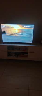 40 inch Samsung Tv image 3