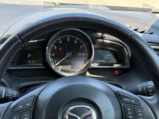 Mazda Axela image 7
