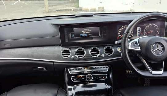 Mercedes Benz E250 silver 2017 image 4