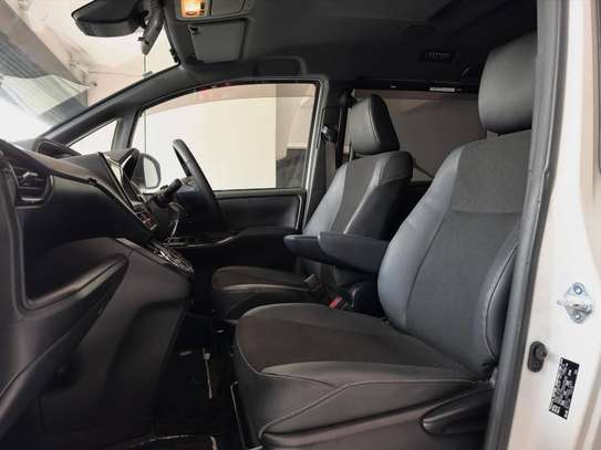 Toyota Noah wxb 2019 image 6