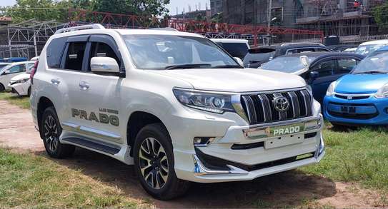 Toyota Land cruiser prado VXL white color 2018 image 7