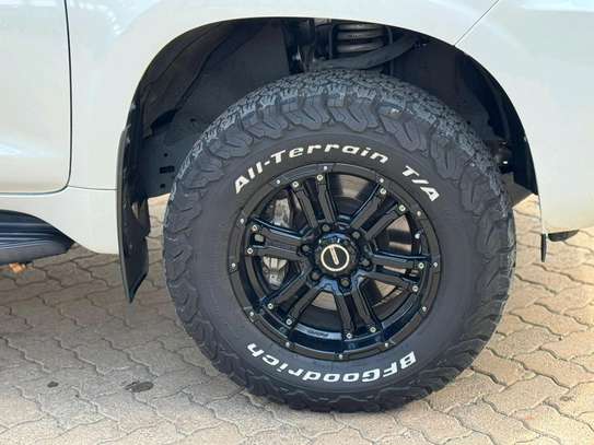 Toyota Land cruiser prado TX white 2017 image 6