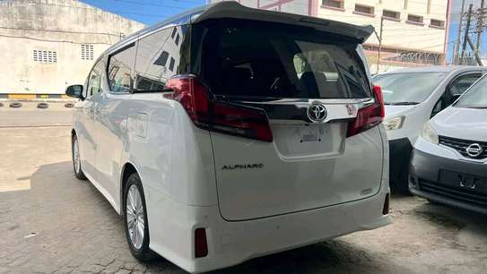 Toyota Alphard  sunroof image 3