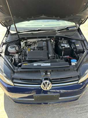 Volkswagen Golf variant image 3
