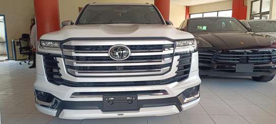 Toyota land Cruiser ZX Diesel Engine LC300 2021 image 6