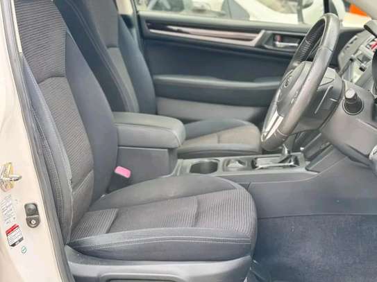 Subaru legacy B4 2018 white image 4