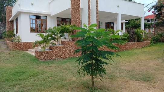 BEACH VILLA FOR SALE IN DIANI image 6