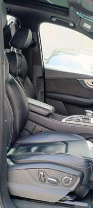 Audi Q7 Quattro 2018 S-Line image 18