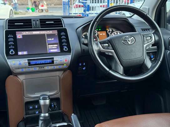 2022 Toyota LandCruiser Prado TX-L 70TH ANNIVERSARY image 15