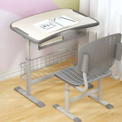 Kids Furniture: Modern Heavy Duty Desk For Kid image 3