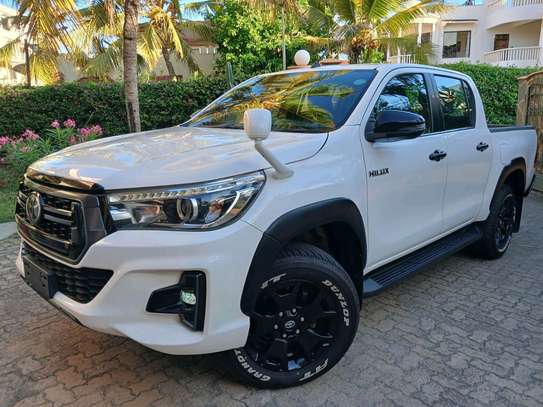 Toyota hilux double cub for sale in Kenya image 2