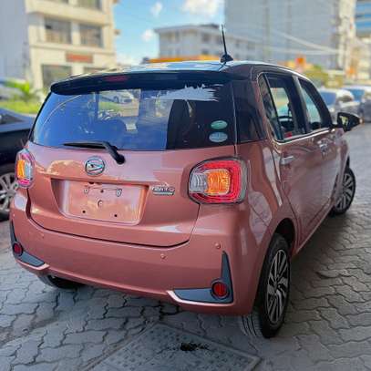 Daihatsu boon image 2