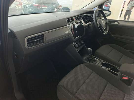 Volkswagen Touran image 4