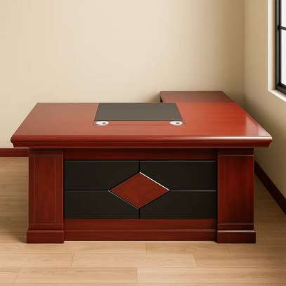 Modern  Executive Office Desk image 3