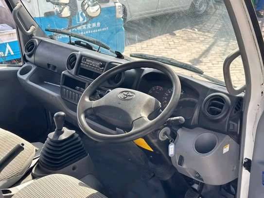 Toyota Dyna image 4