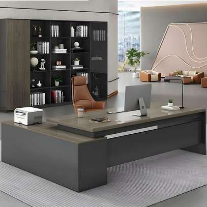 Office Desks: 1600mm Modern Hardwood Office Desk image 7