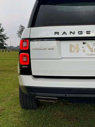 2019 range Rover Vogue se image 3