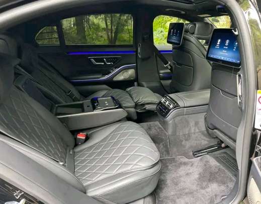 2021 Mercedes Benz S500 image 3
