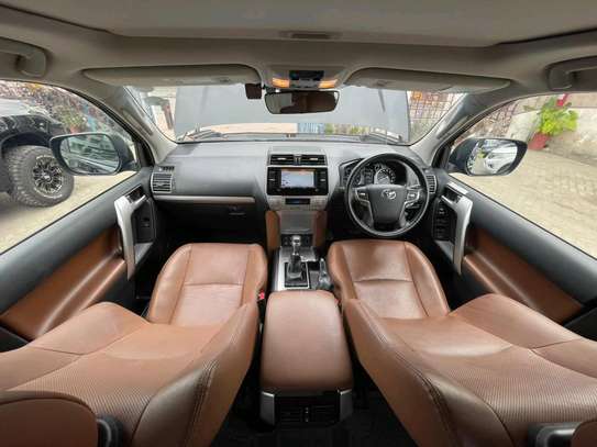 Toyota land Cruiser Prado TX-L Diesel 2021 image 7