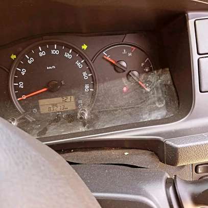 Toyota Hiace 9l diesel Manual silver 2018 image 7
