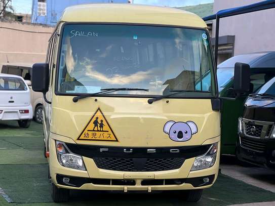 Mitsubishi Fuso Rosa 29 seater bus image 3